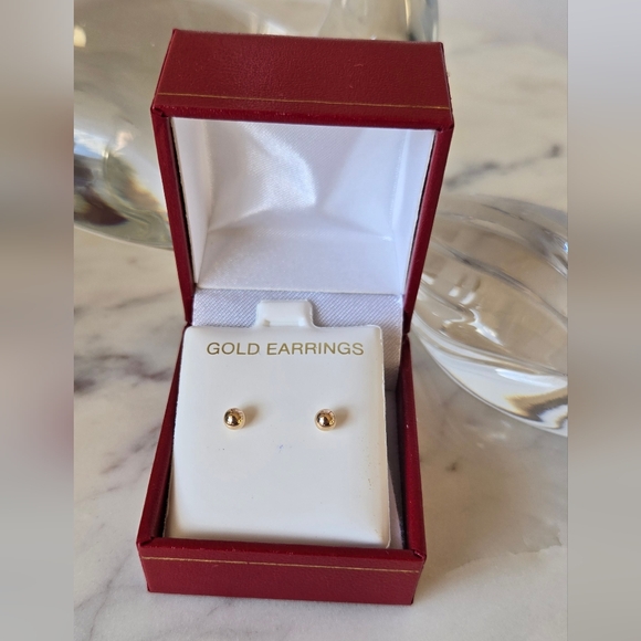 Timeless 10K Yellow Gold 4mm Ball Stud Earrings – Effortless Minimalism - Picture 3 of 3